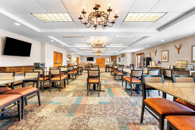 Food & Drinks 5, Best Western Rocky Mountain Lodge, Flathead