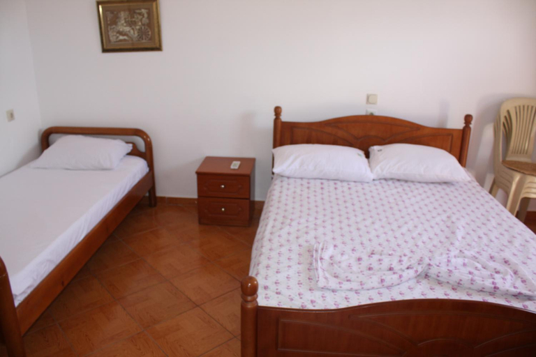 Others 4, Guesthouse Benardo, Sarandës