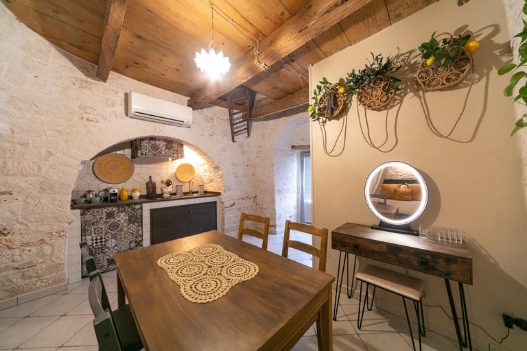 5, Trullo Arboris, Bari