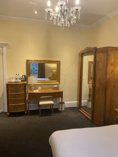 Bedroom 12