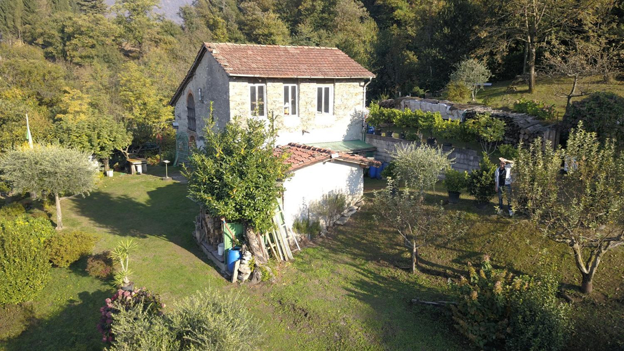 Others 4, Al Rost B&B, Varese