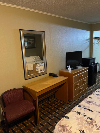 Others 3, Bravo Inn, Washington