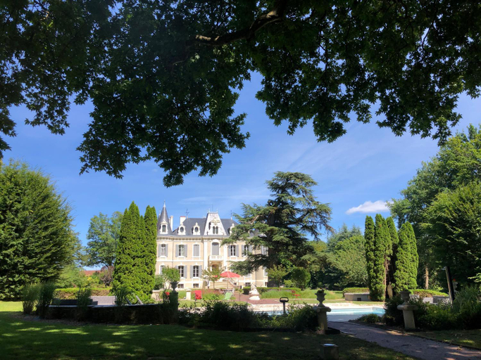 Others 2, Chateau de la gauderie, Dordogne