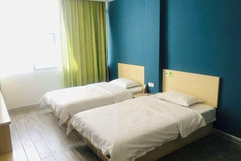 Bedroom 12