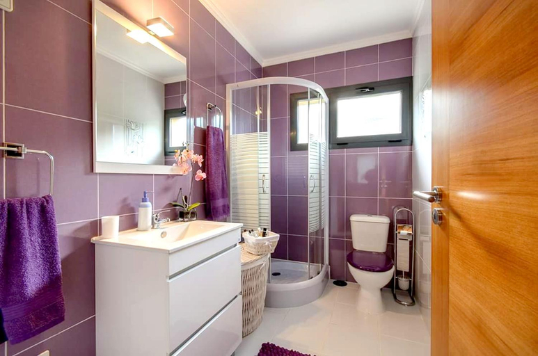 Bathroom 2, Charming villa in Cividade, 150 m² with private pool, Melgaço