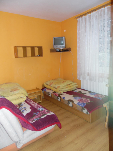 Others 5, NSSM Tanie Spanie, Kielce