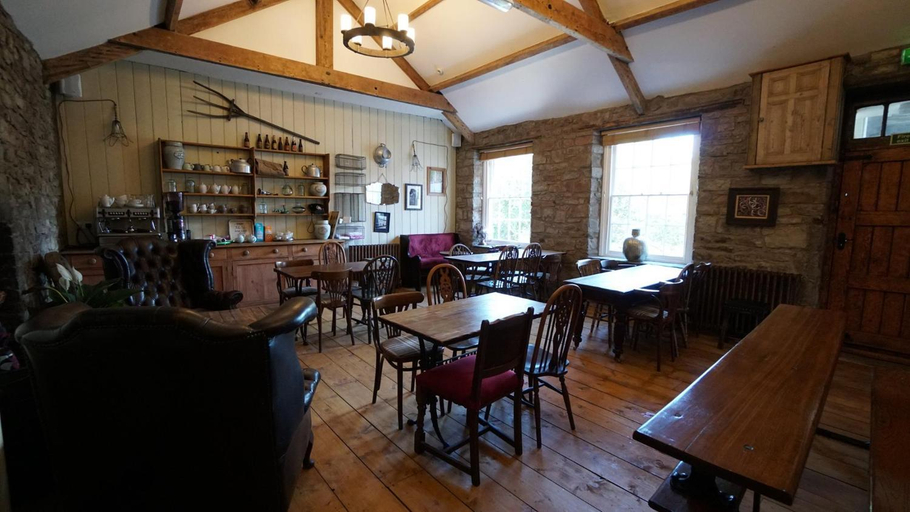 Others 4, The Horseshoe Inn, Powys