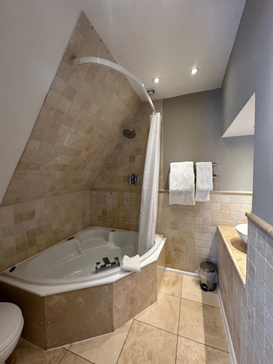 Bathroom 8