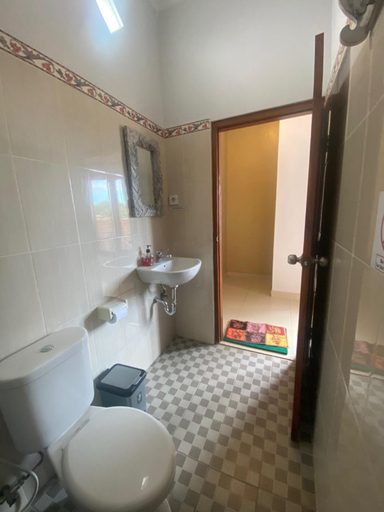 Bathroom 3, GUS ARDITYA HOMESTAY, Gianyar