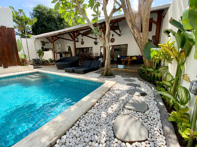 Swimming Pool 14