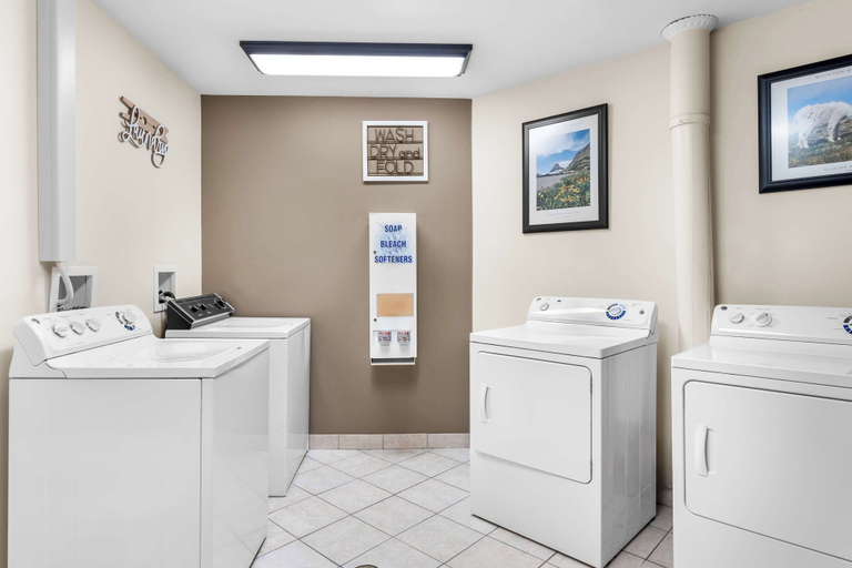 Bathroom 4, Best Western Rocky Mountain Lodge, Flathead