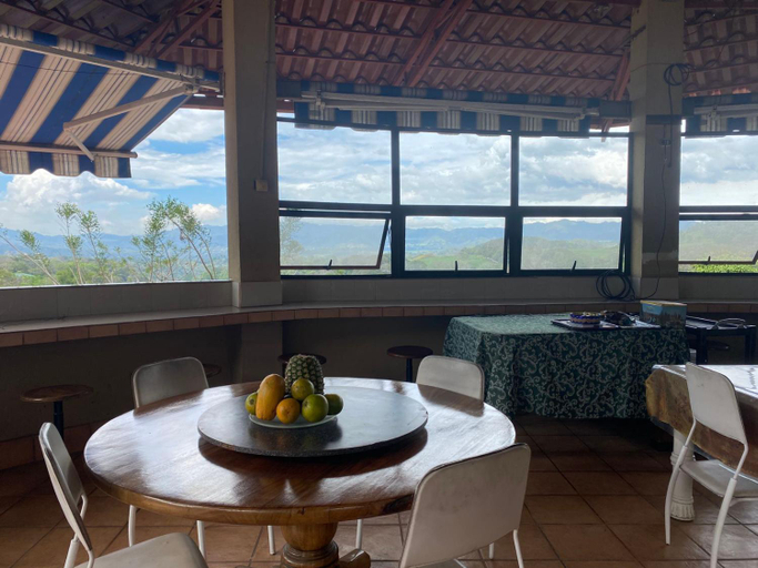Food & Drinks 5, Villa Garita Inn, Alajuela