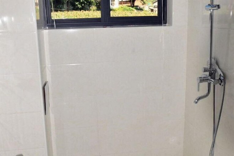 Bathroom 4, Shuanglang Shaniu Bandao Seascape Inn, Dali Bai