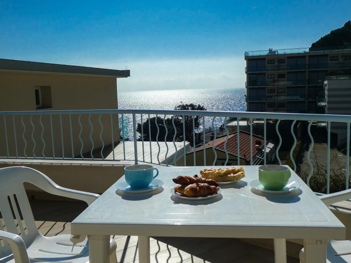 Silvia al mare, Imperia