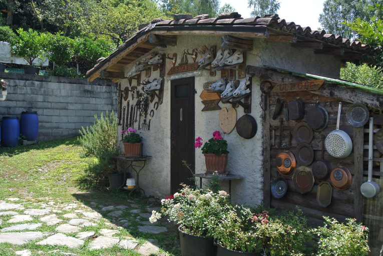 Others 5, Al Rost B&B, Varese