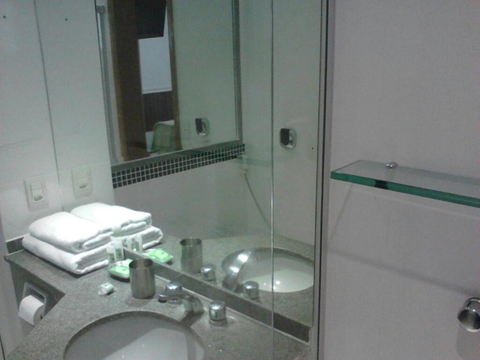 Bathroom 4, Flat Apart-Hotel em Goiania, Goiania