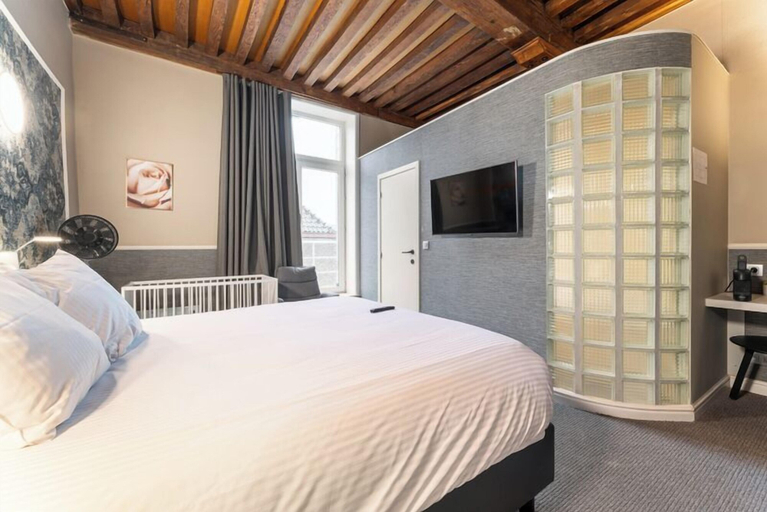 Bedroom 2, Hotel Karel de Stoute, West-Vlaanderen