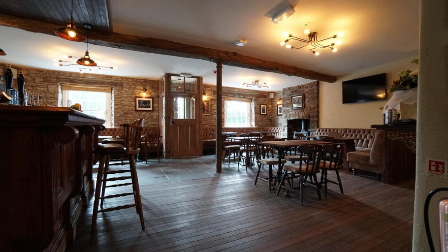 Others 3, The Horseshoe Inn, Powys