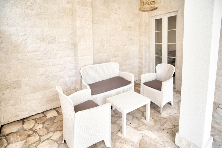 Others 4, BOKELJSKI CVIJET apartmani