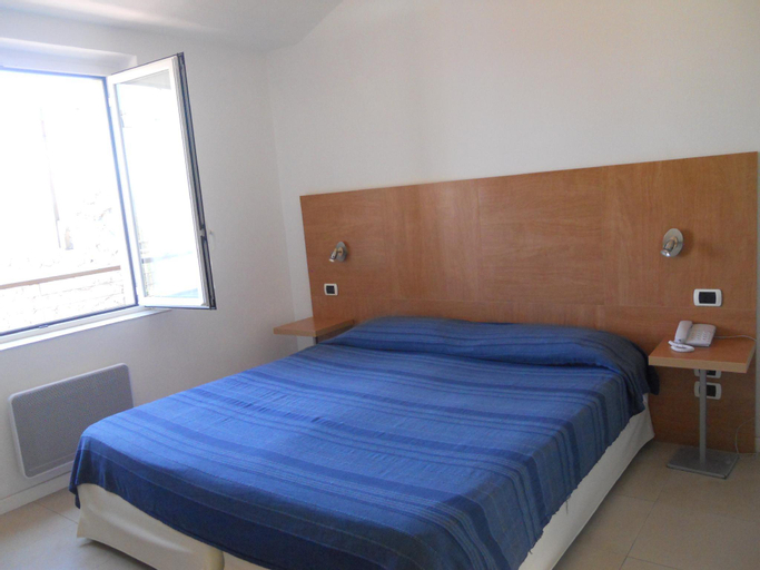 Bedroom 13