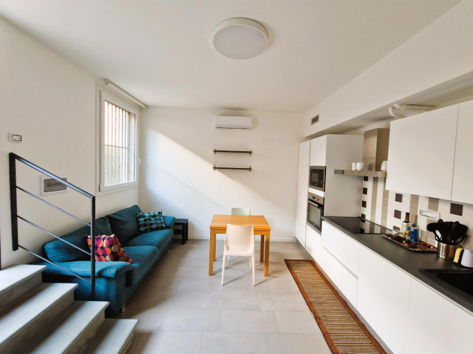 Others 4, MonteRoom-Apartments, Bologna