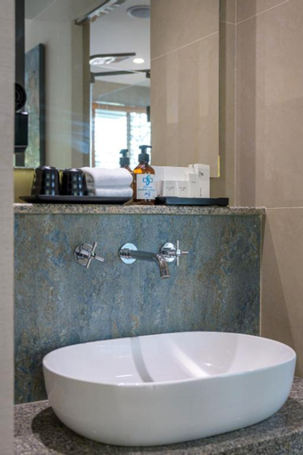 Bathroom 9