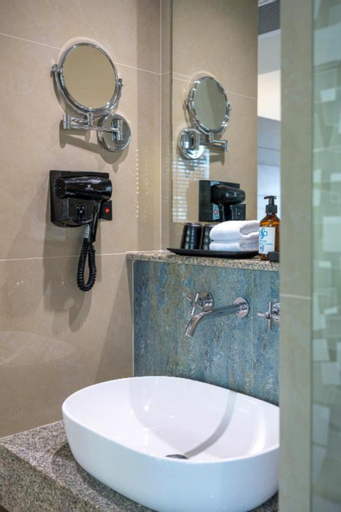 Bathroom 6