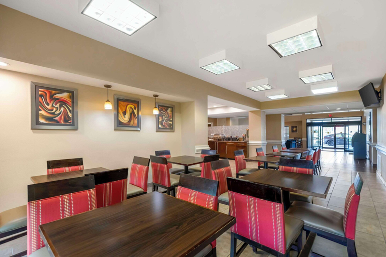 Food & Drinks 5, Comfort Suites Port Allen - Baton Rouge, West Baton Rouge