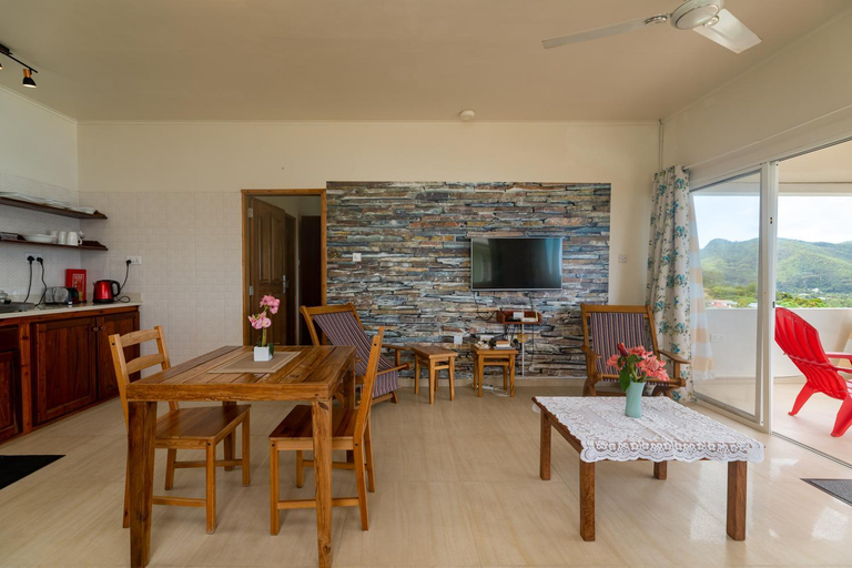 Others 5, TOP VIEW RETREAT SELFCATERING