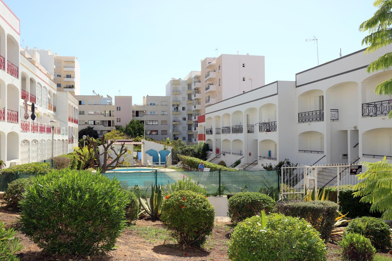 Others 4, Apartamentos King's, Loulé