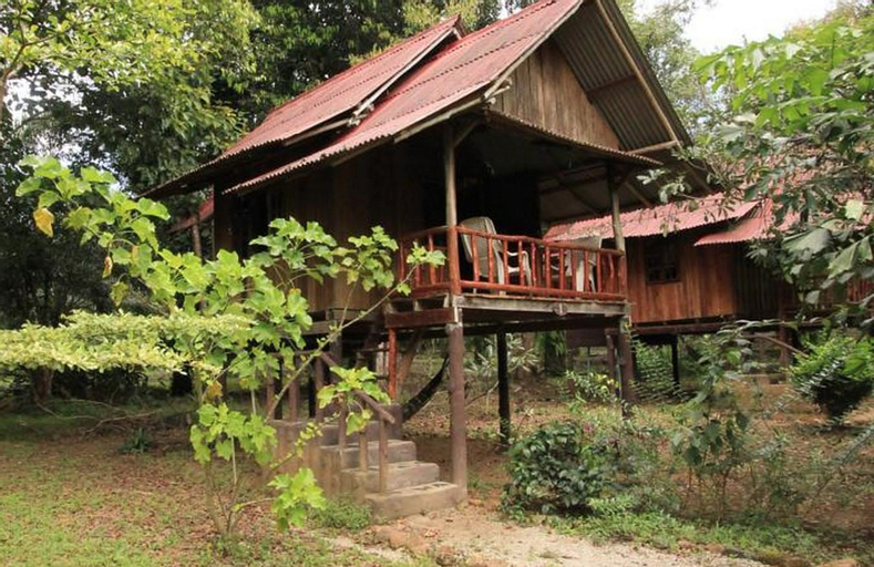 Exterior 2