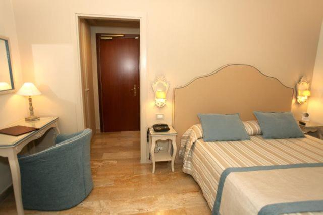 Others 4, Hotel La Colonnina, La Spezia