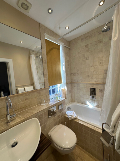 Bathroom 7