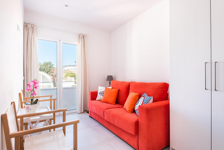 Others 2, Villa La Plaza by Escape Home, Baleares