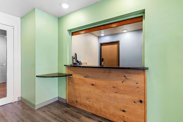 Public Area 2, WoodSpring Suites Tulsa, Tulsa