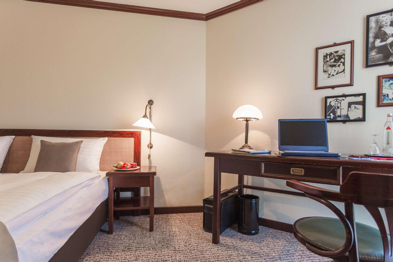 Bedroom 12