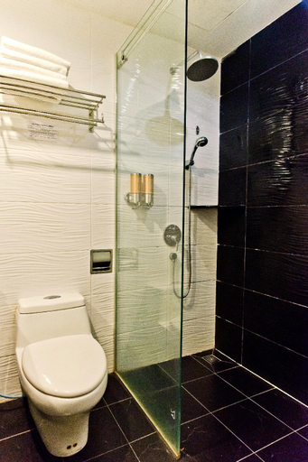 Bathroom 24