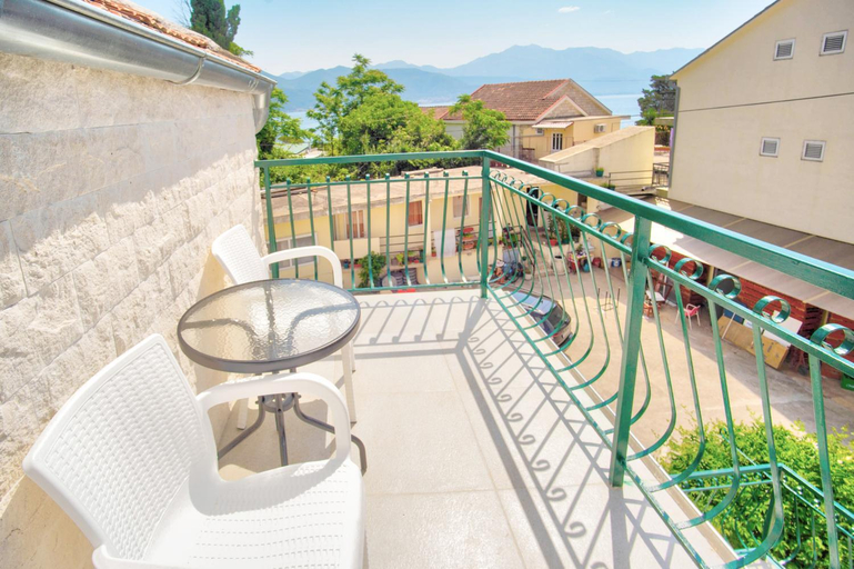 Others 3, BOKELJSKI CVIJET apartmani