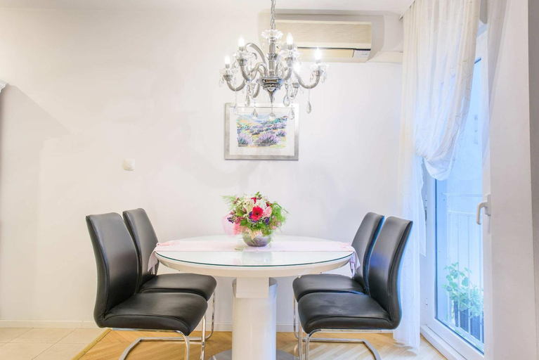 2, Comfortable and Stylish Apartment, Split