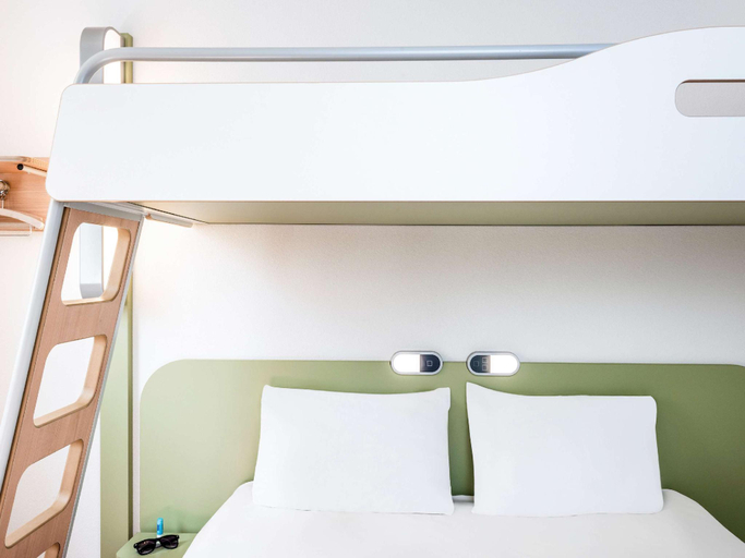 Bedroom 14
