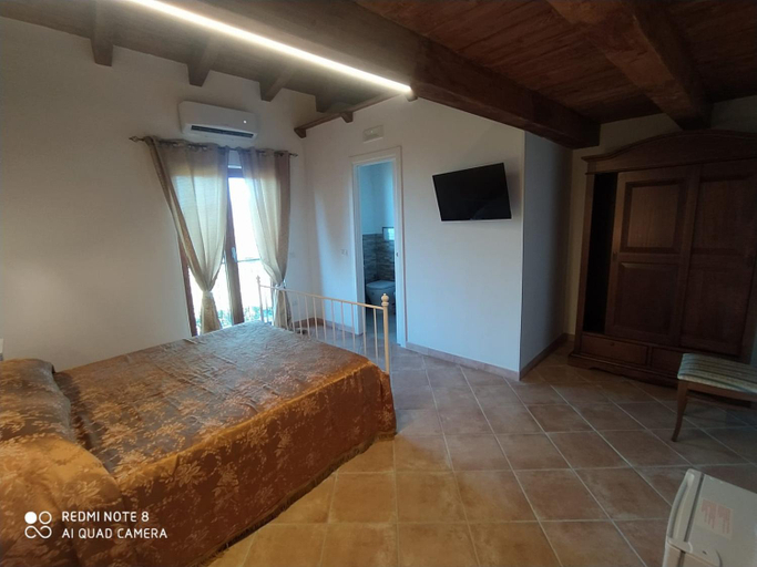 Bedroom 4, La Scienza Nuova, Salerno