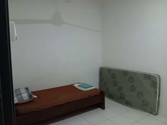 Bedroom 2, Teratak Amani Hometay, Tawau