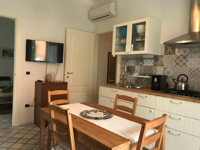 Others 4, Casa vacanze Borgo marinaro, Syracuse