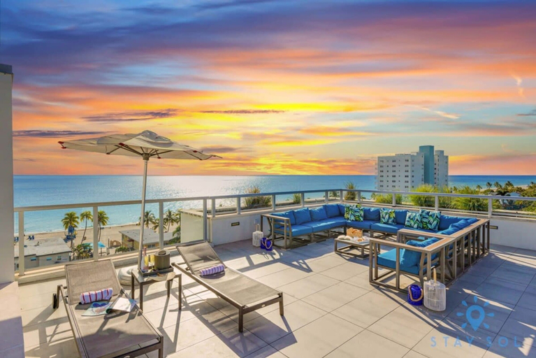Room 5, Front Bay View Balcony Enjoy Sunsets Amazing Pool, Broward