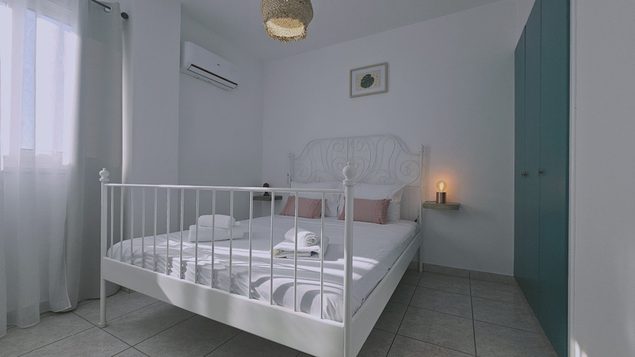 Room 5, 143 LCA - Stay Kastella Beach Apartment, Larnaca