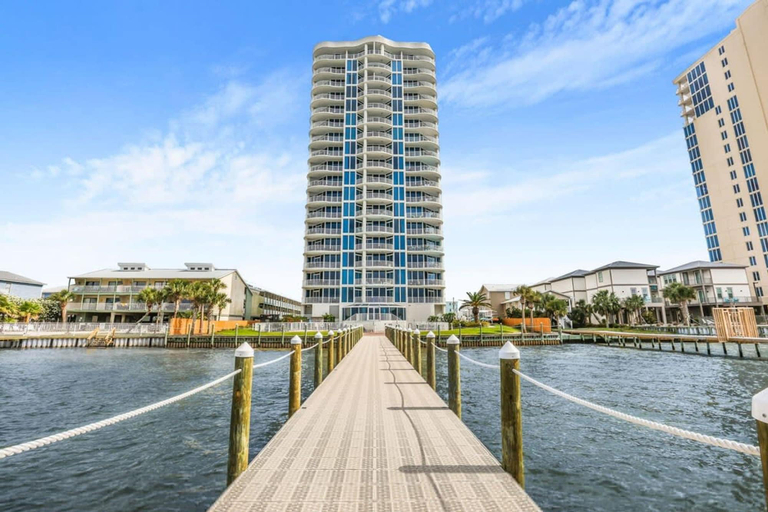 Room 3, Bel Sole 1102 Spacious Water View Beach Access, Baldwin