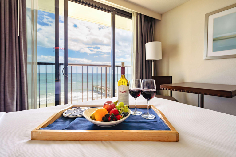 Bedroom 3, Doubletree By Hilton Atlantic Beach, Carteret