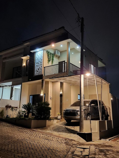 Exterior 10