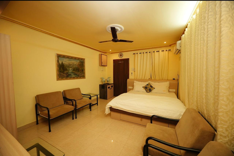 Bedroom 2, Shraddha luxury room, North Goa