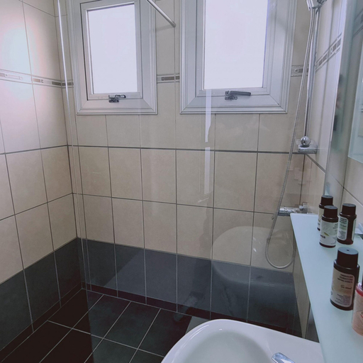 Room 5, 40 PRO 2 - Sunrise Beach Apt 2
